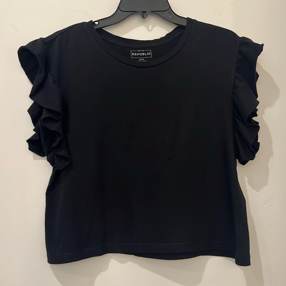 For The Republic Ruffle Sleeve Cropped Tshirt